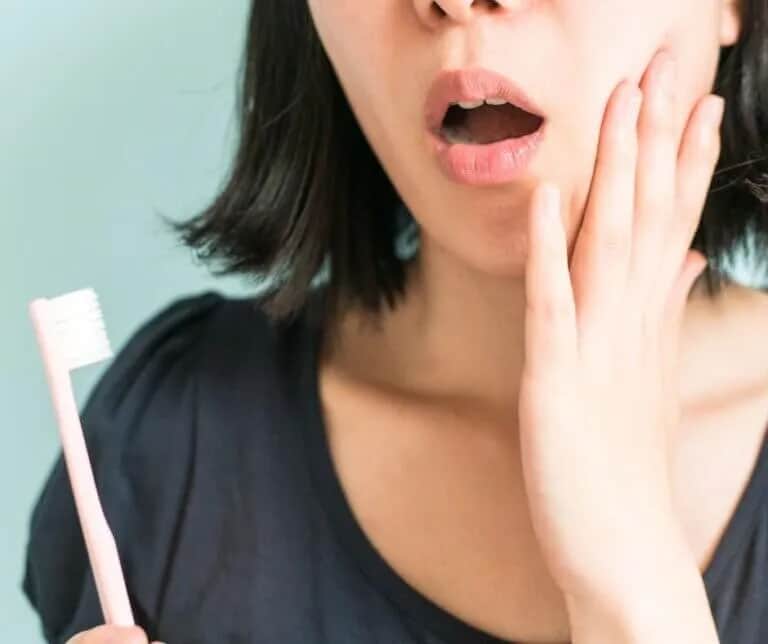 Co wziąć na ból zęba? Skuteczne leki i domowe sposoby na ulgę