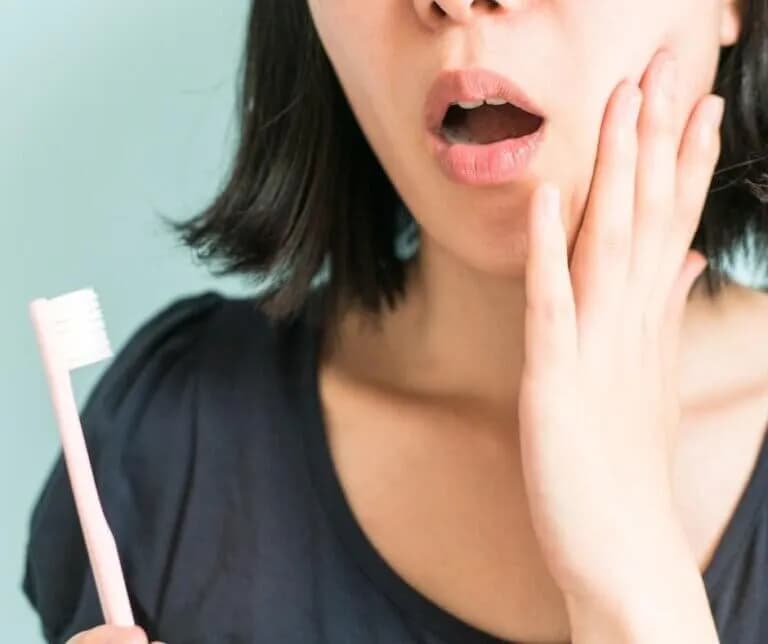 Co wziąć na ból zęba? Skuteczne leki i domowe sposoby na ulgę