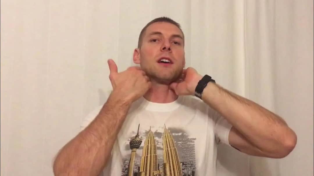 Jak skręcić kark: niebezpieczeństwa i ryzyko związane z tym działaniem